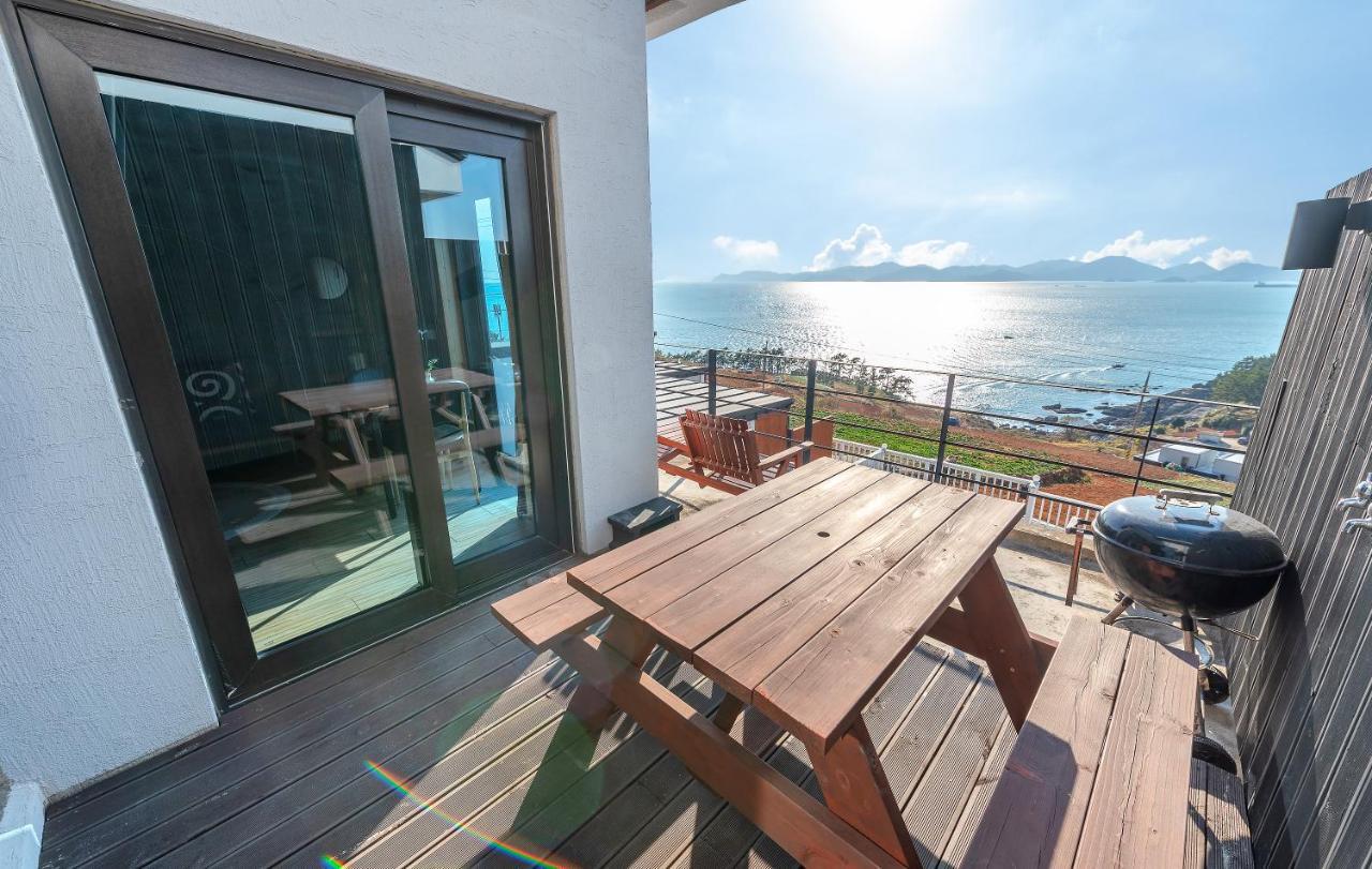 Namhae Whale'S Dream Villa Exterior photo