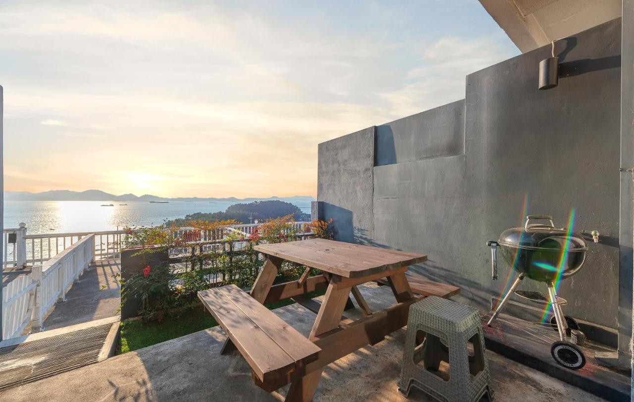 Namhae Whale'S Dream Villa Exterior photo