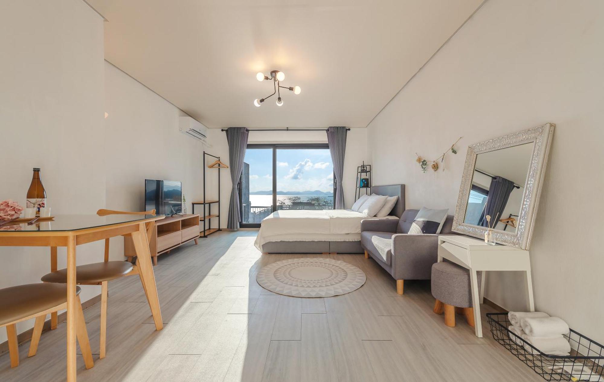 Namhae Whale'S Dream Villa Room photo