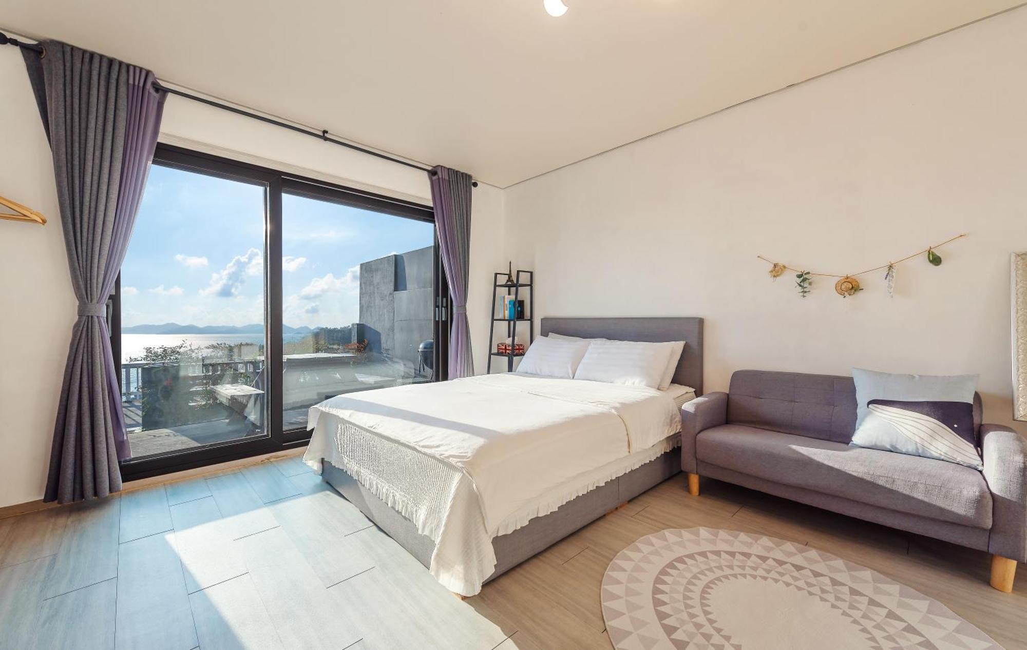 Namhae Whale'S Dream Villa Room photo