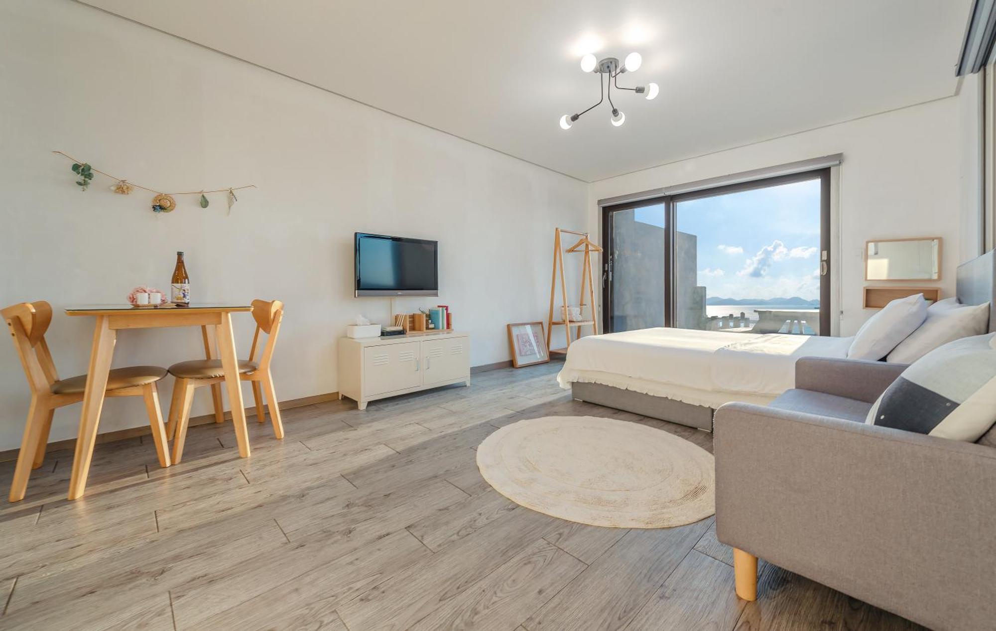 Namhae Whale'S Dream Villa Room photo