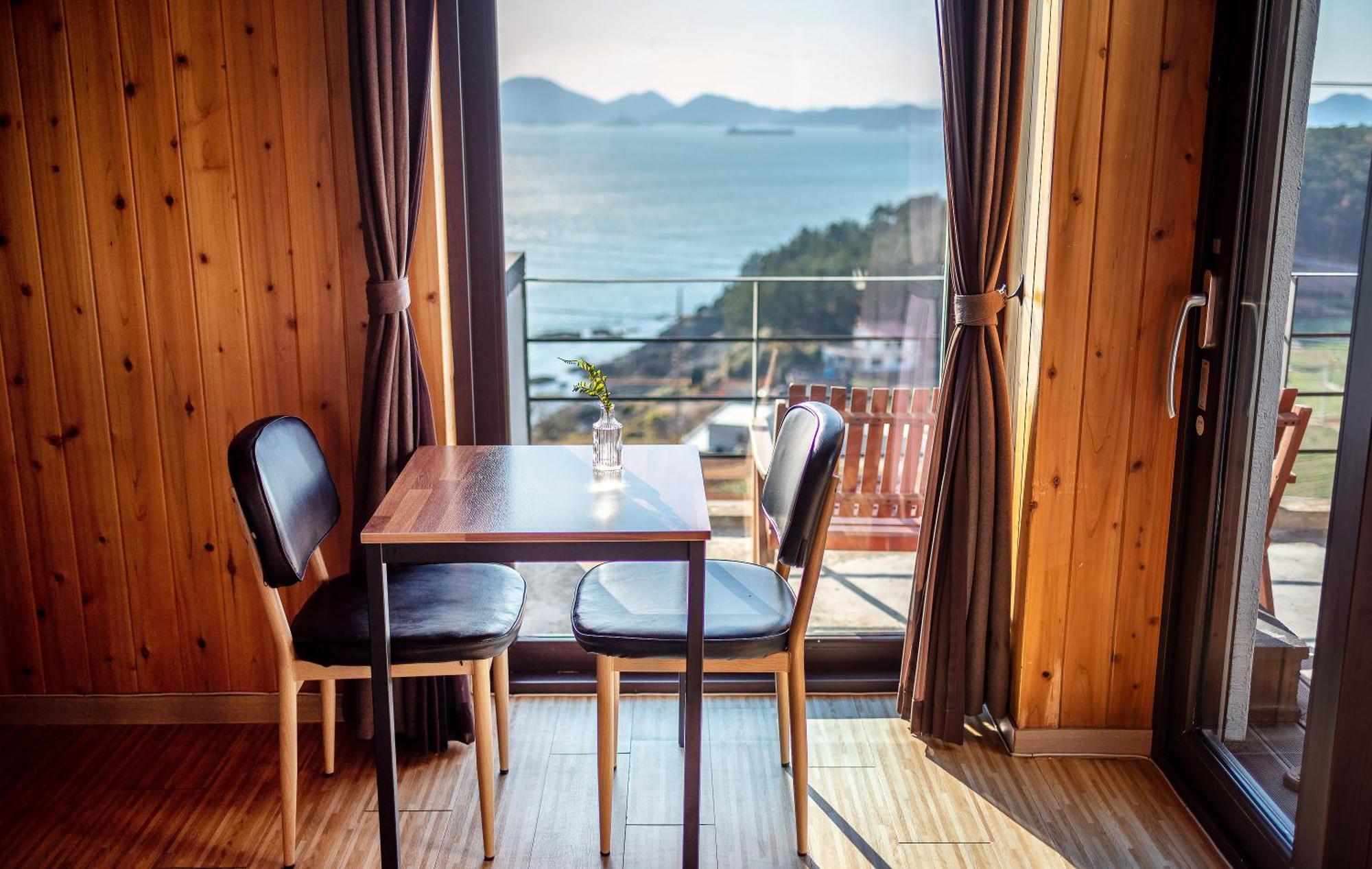 Namhae Whale'S Dream Villa Room photo